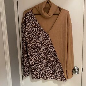 Women’s pullover long sleeve top